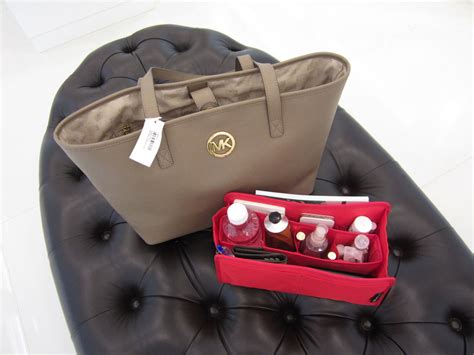 michael kors jet set organizer